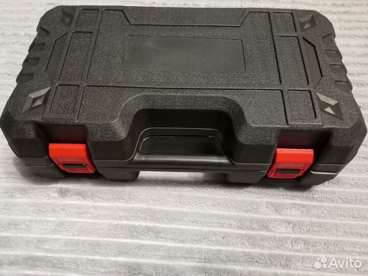 Аккумуляторная мини-пила (сучкорез)