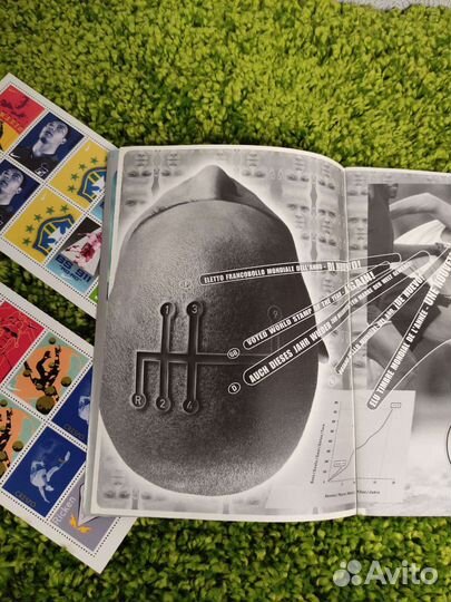 Журнал Nike Football Brazil с Марками