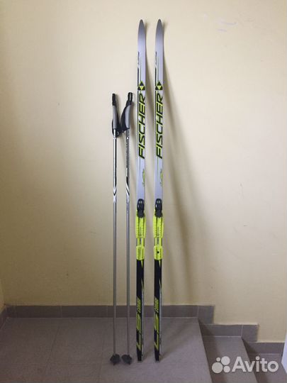 Лыжи fischer с креплением и палками