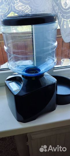 Автоматическая кормушка для собак/кошек