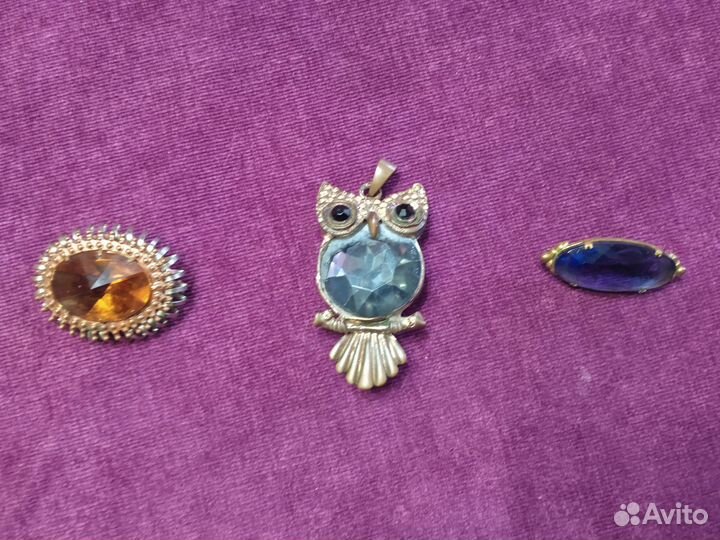 Броши и кулоны