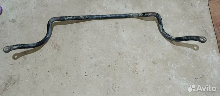 Передний стабилизатор на lancer 9