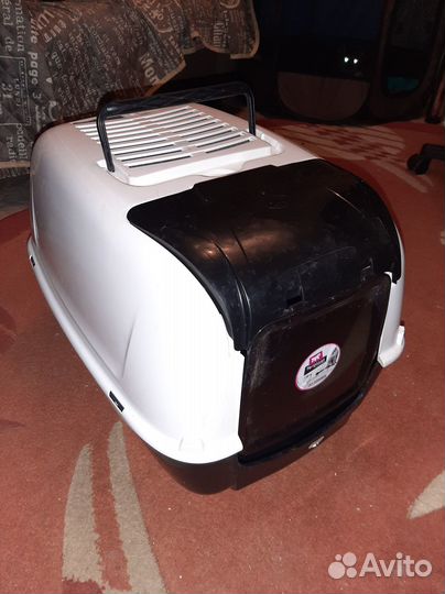 Закрытый лоток (домик) для животных