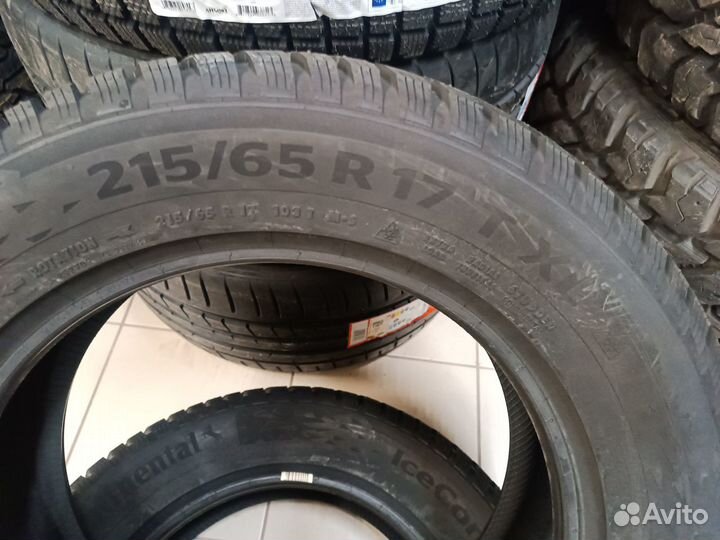 Continental IceContact 3 215/65 R17