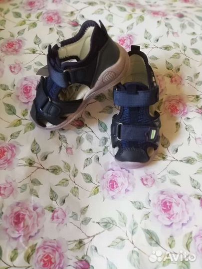 Новые сандали