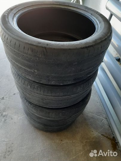 America Cargo 295/40 R21