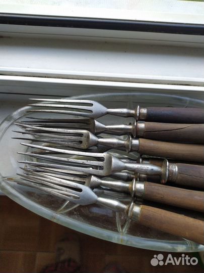 Набор трехрожковых вилок старинных