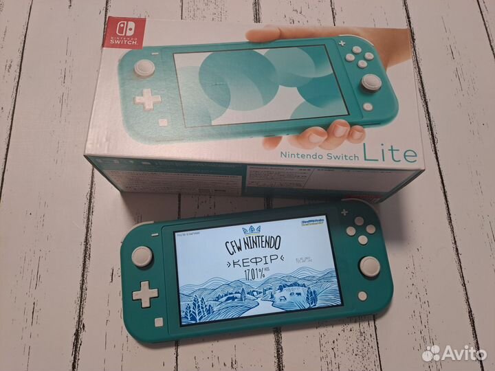 Nintendo switch lite новая (чип + 128гб)