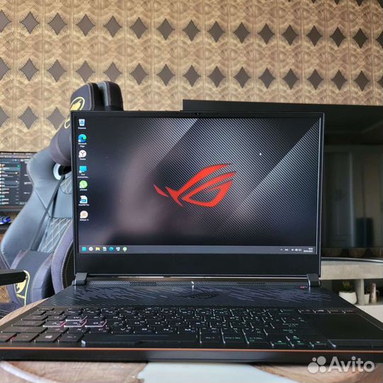 Asus GX531/ i7-9750H/ RTX 2070/ 240Hz/ssd1000gb