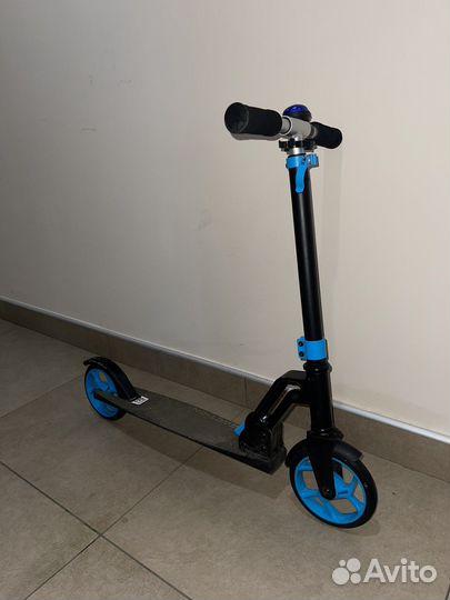 Самокат reaction 175