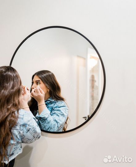 Круглое зеркало в черной раме Luciole