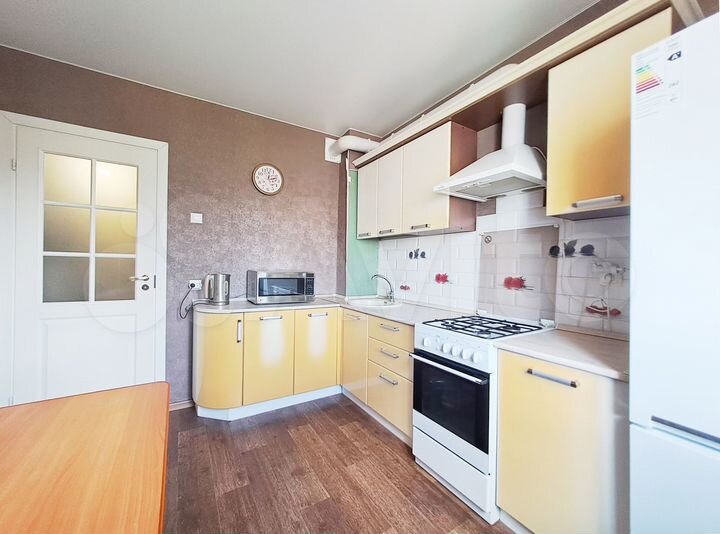 4-к. квартира, 86 м², 8/10 эт.