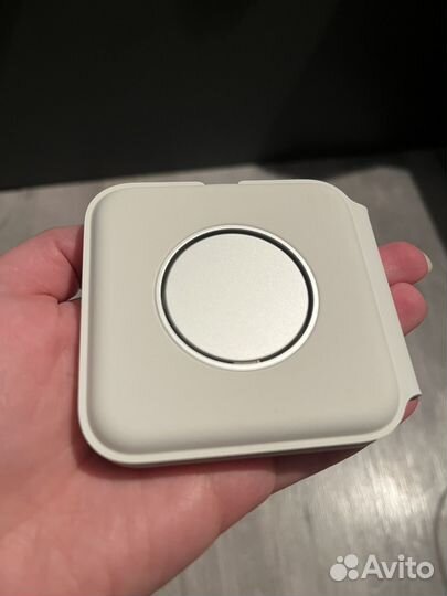 Беспроводное зарядное устройство Apple MagSafe