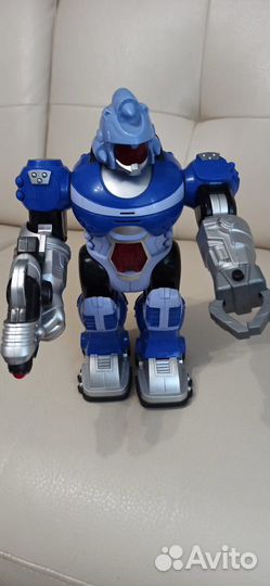 Игрушка робот