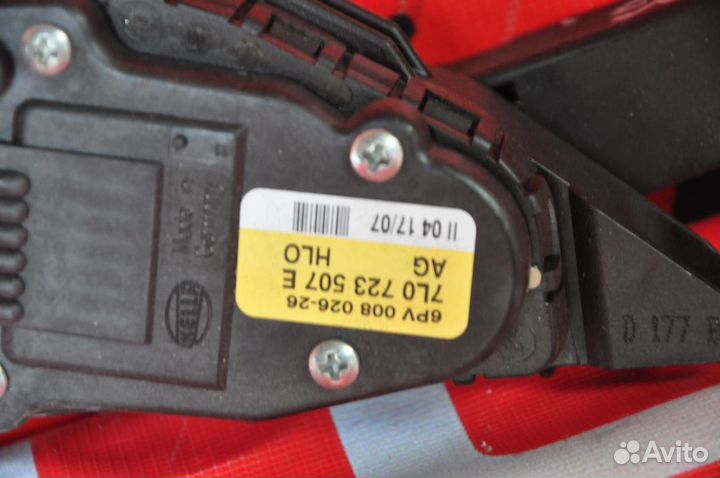 Педаль газа volkswagen touareg 7LA