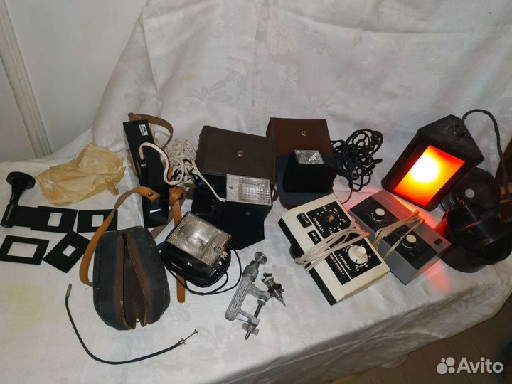 Фотоувеличители и фотопринадлежности