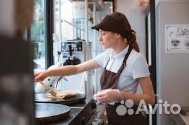 Кассир в ресторан фастфуд
