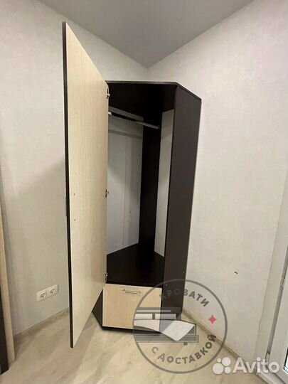 Шкаф распашной