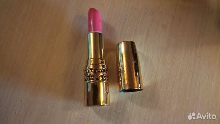 Продам помаду новую