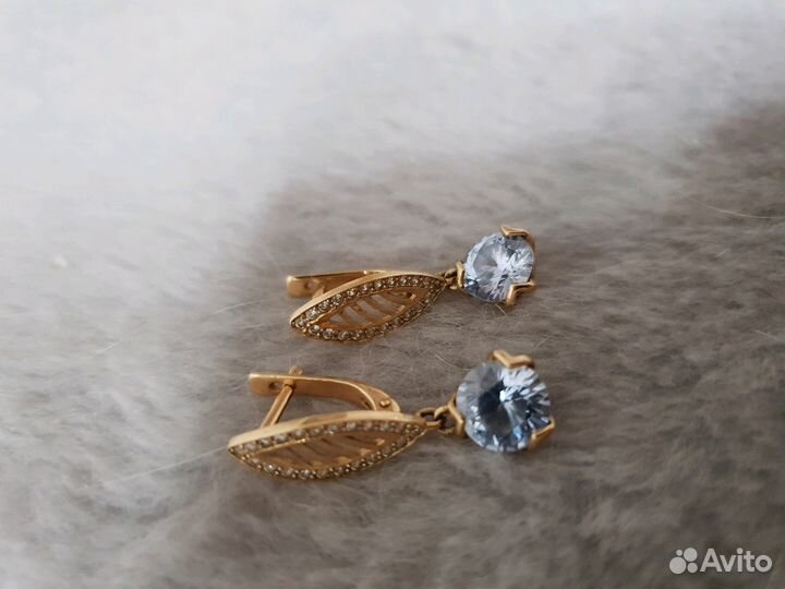 Серьги золотые 585