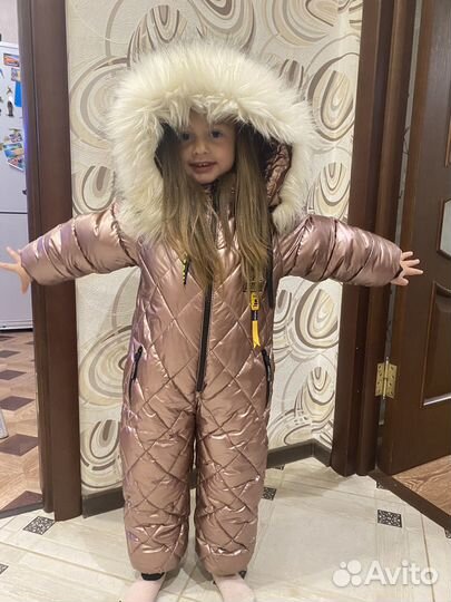 Зимний комбинезон для девочки