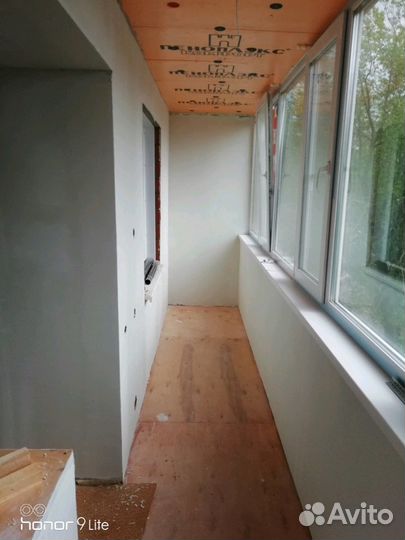 Услуги по Наклеиванию Обоев, Шпатлеванию стен