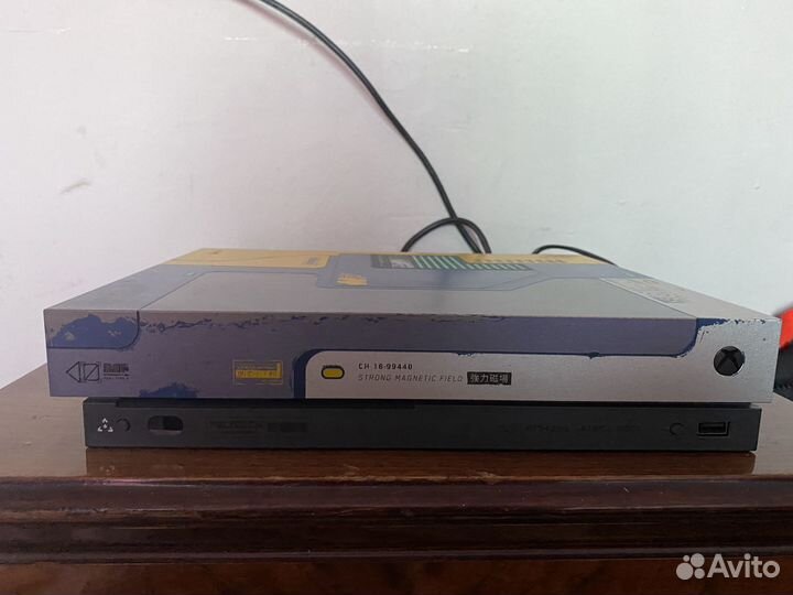 Xbox one X Cyberpunk 2077 limited edition