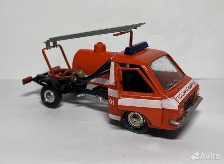 Модель пожарного автомобиля раф