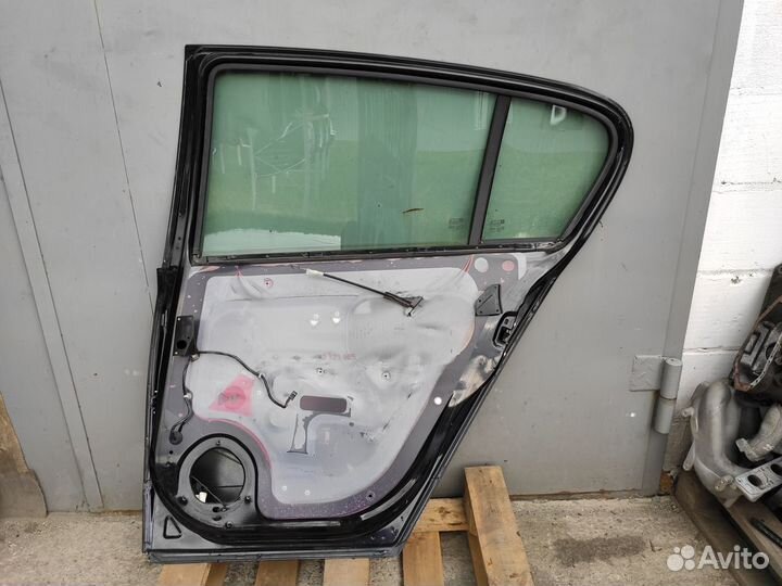 Дверь задняя правая на Opel Astra H 5Д Z20R