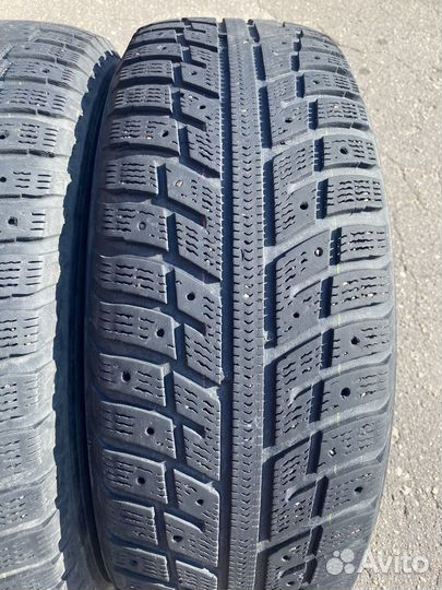 Kumho I'Zen KW22 215/65 R16
