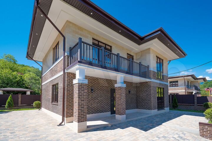 Коттедж 193 м² на участке 4,1 сот.