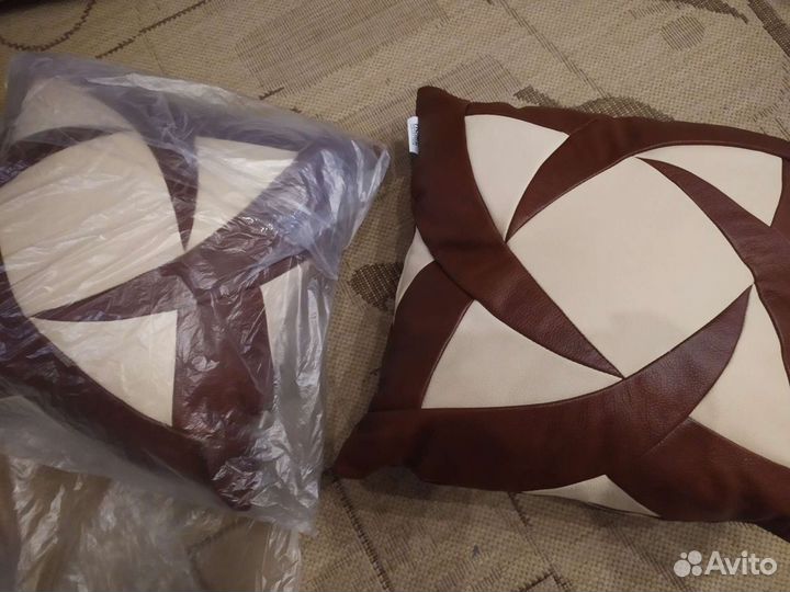 Подушки кожаные новые