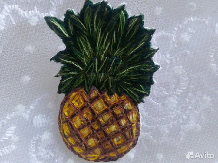 Набор брошек