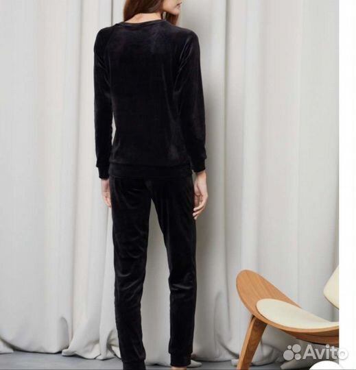 Костюм женский