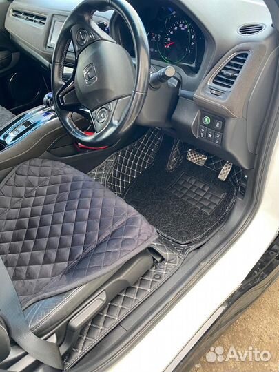 Комплект ковриков из экокожи в салон Honda Vezel