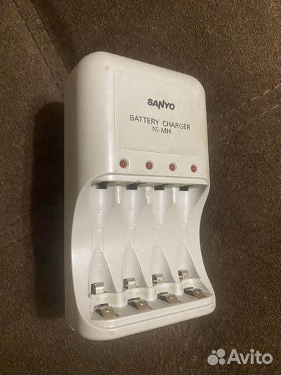 Зарядное устройство для аккумуляторных батареек