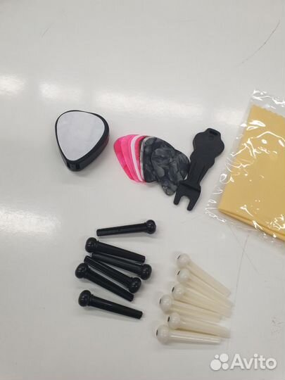 Набор аксессуаров для гитары для начинающих