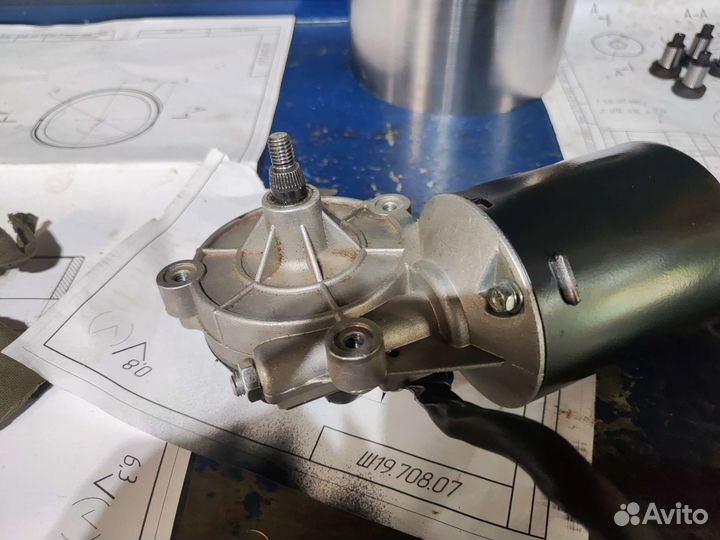 Моторчик на стеклоочиститель