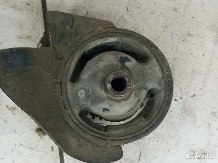 Подушка двигателя Хендай Туксон