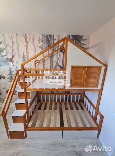 Детская двухъярусная кровать