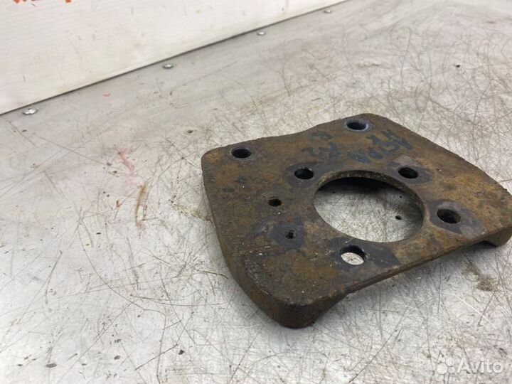 Кронштейн суппорта задний правый Opel Astra H купе