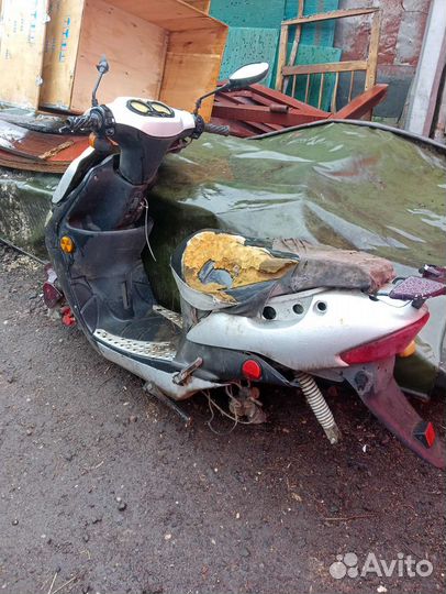 Продаю зч от скутера