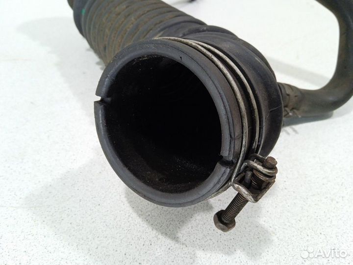 Патрубок воздушного фильтра