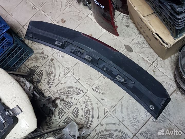 Спойлер крышки багажника Ford Focus 2 хэтчбек