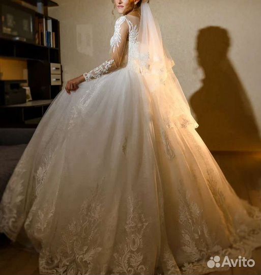 Свадебное платье