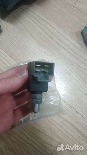 Датчик включения стоп сигнала Hyundai Kia