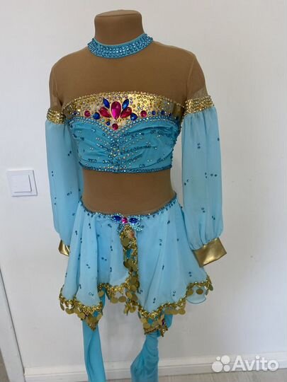 Костюм для выступлений для фигурного катания 122