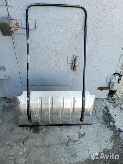 Лопата для снега