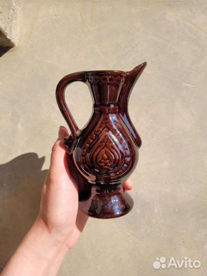 Глиняный кувшин