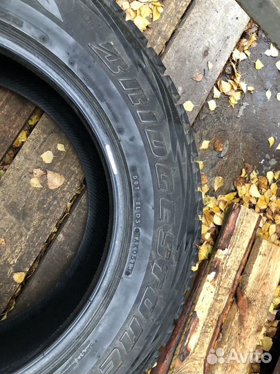 Bridgestone Blizzak DM-V1 275/60 R18